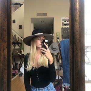 Brixton wide brim hat